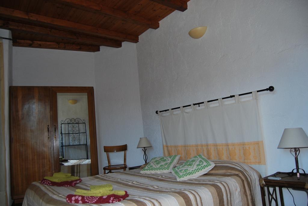 B&B Baddesalighes Bolotana Номер фото